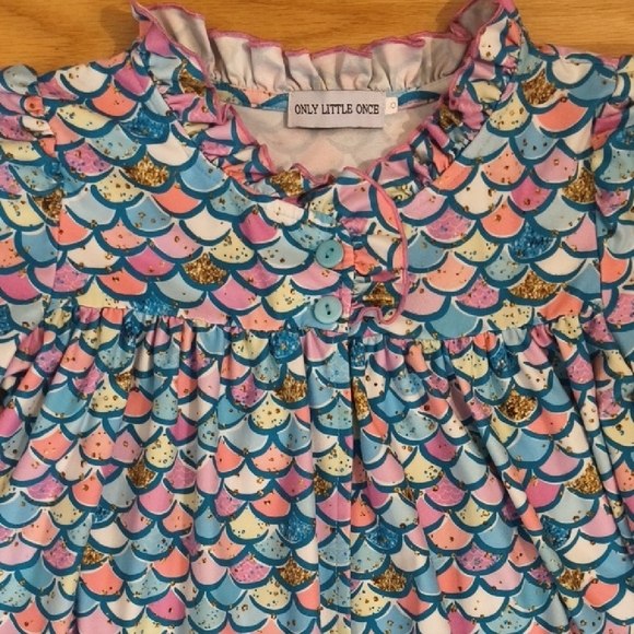 Only Little Once Ruffled Bathrobe, Size 8/9 EUC - Picture 3 of 6